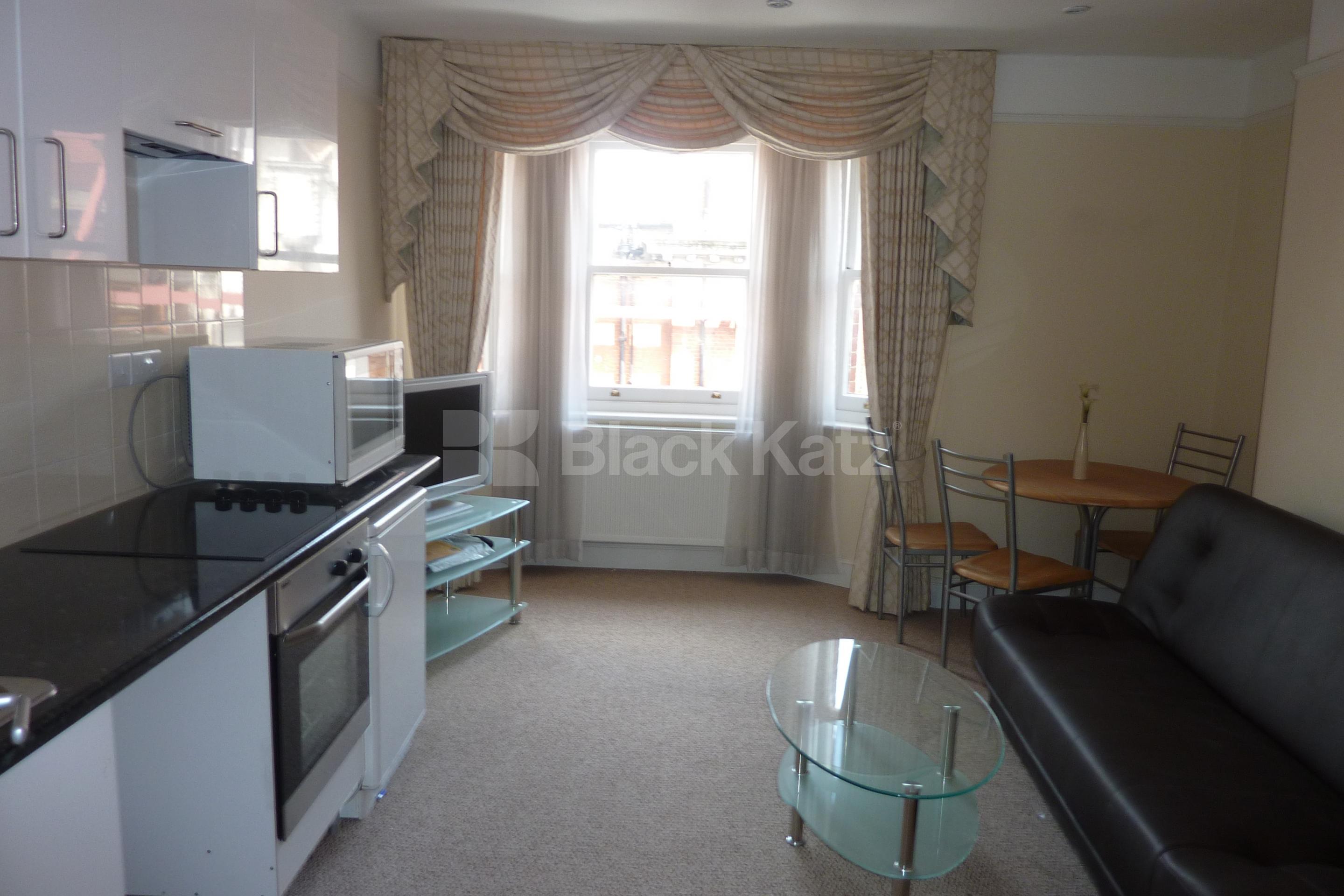 			Must See!!, 3 Bedroom, 1 bath, 1 reception Flat			 Nassau Street, Fitzrovia W1W